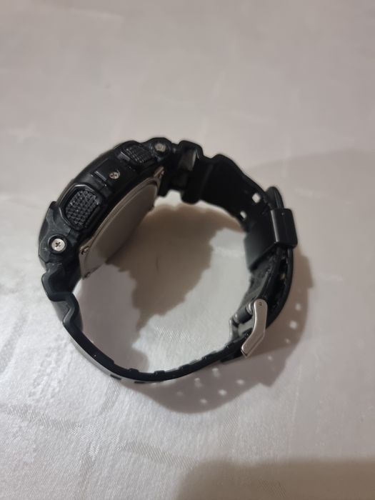 Часовник Casio G-SHOCK