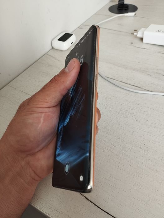 Продам honor x9b 8+8/256