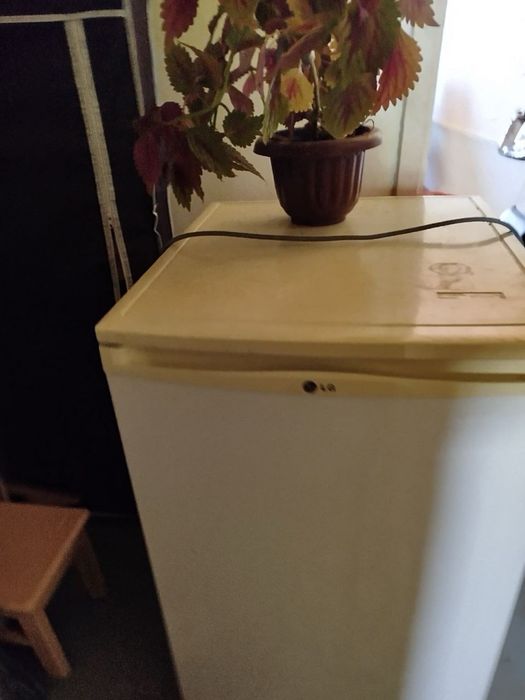 Продам холодильник