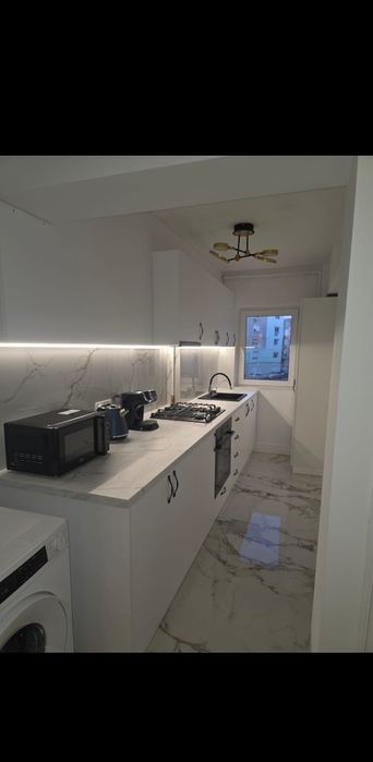 Vand apartament renovat complet
