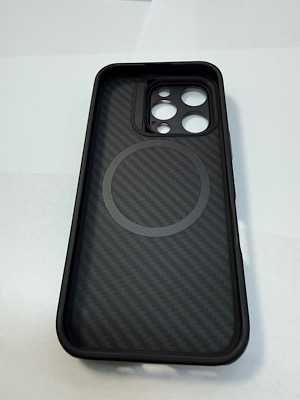 husa tip carcasa -  IPhone 16 Pro, noua - 29 lei