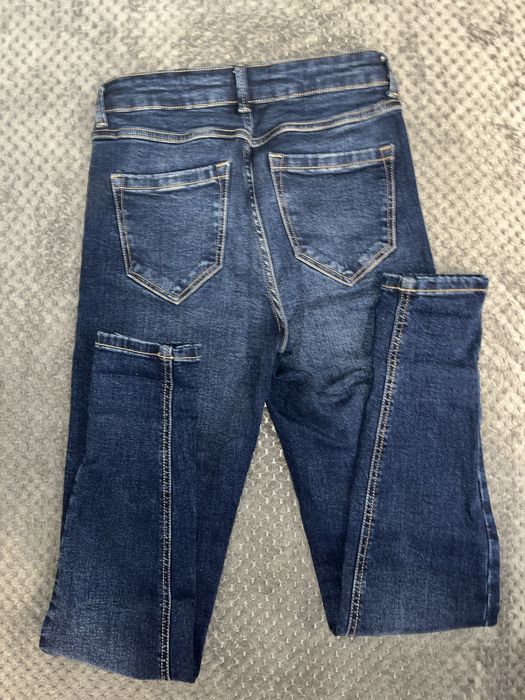 Тъмно сини дънки на марката Reserve