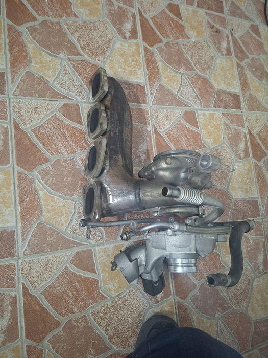 Turbina  MercedesBenz2.0benzina
-Turbina  cod: A2740903580  1.000 Ron
-Compresor AC cod : A0008302800  700 Ron
-Intercooler cod :A2740900414  500 Ron