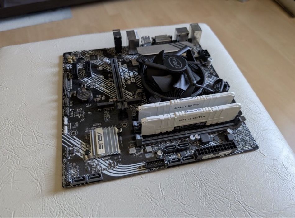 kit gaming i7 10700t + placa de baza prime b460m-a        FARA RAM!!!