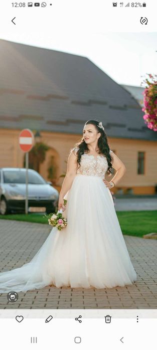 Rochie mireasa impecabila