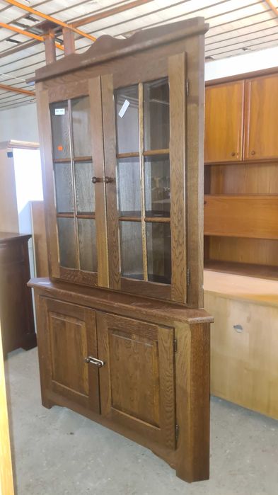 ъглов шкаф витрина внос от Европа