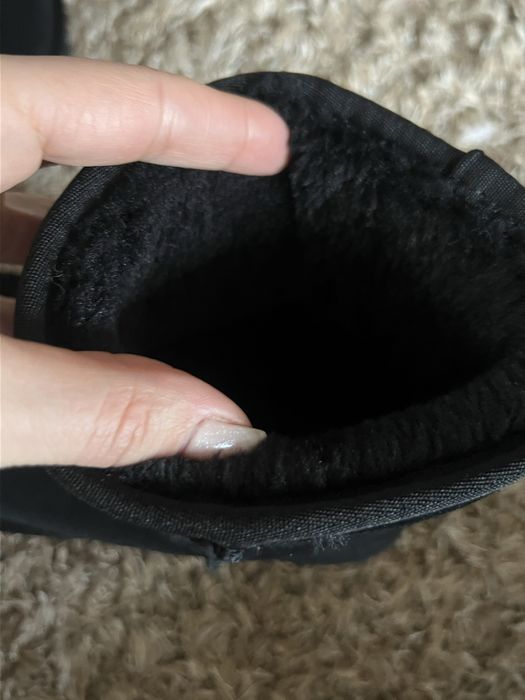 Боти от естествен велур в черно ugg