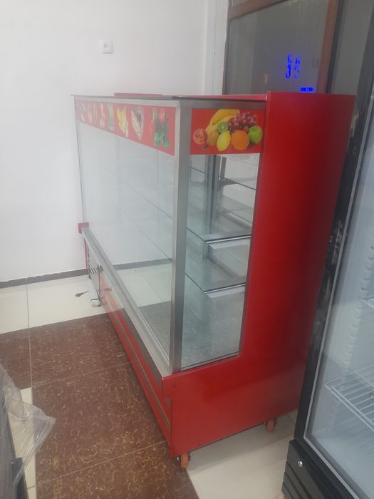 Витринный холодильник для торта