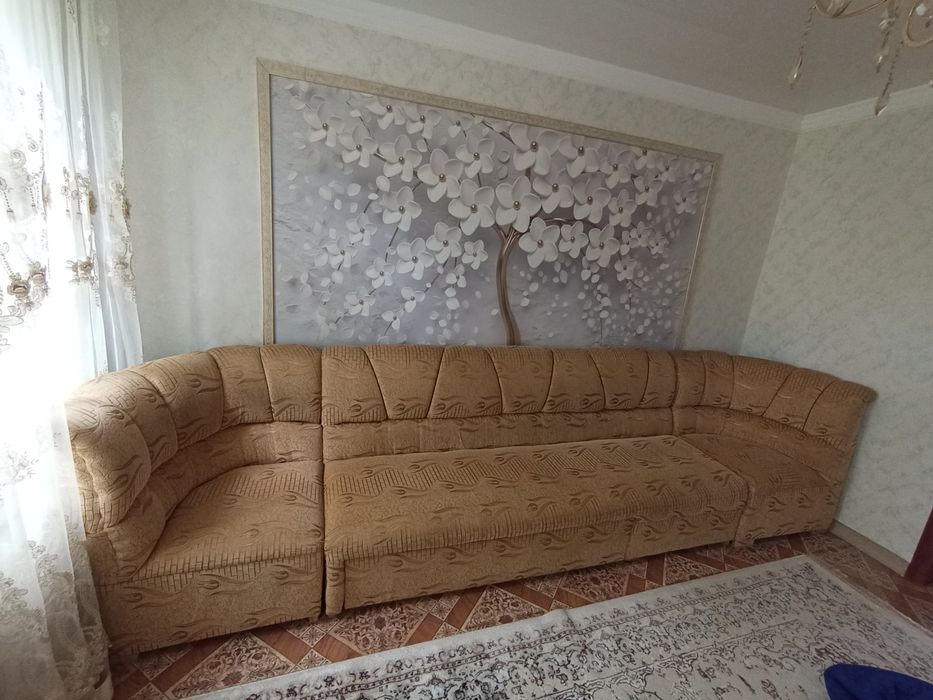 Продаётся угловой диван