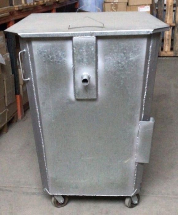 Мусорные евробаки