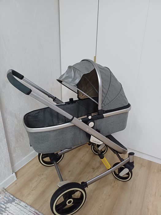 Продам детскую коляску