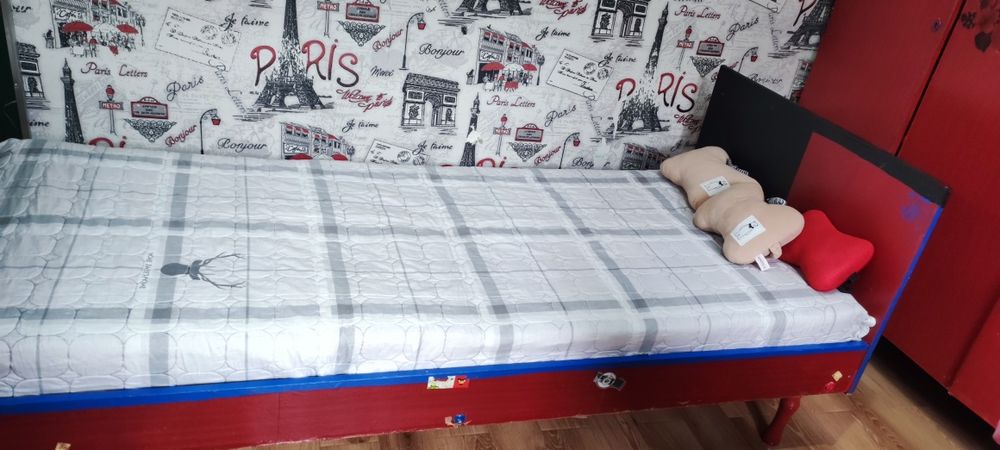 Кровать односпальная