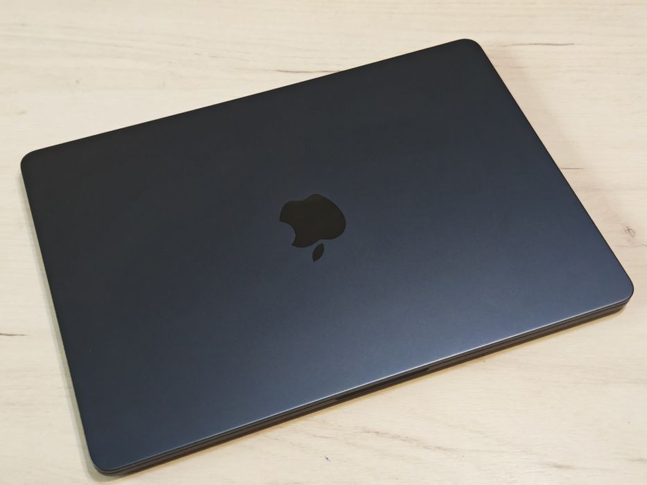 Macbook Air 13.6" M2 8 GB RAM 256 GB