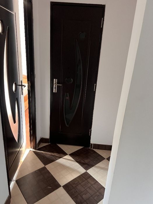 Apartament 2camere la  s2 etaj 2