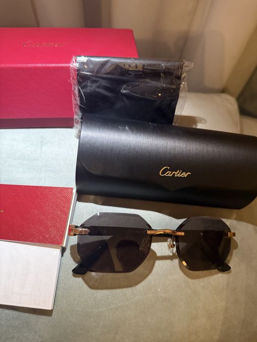 Vand ochelari Cartier pret 750 lei