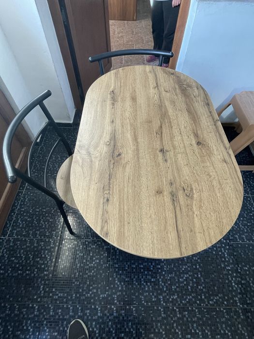 Маса с два стола