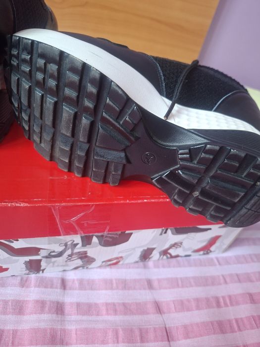 Vând Adidași Damă cu Platforma Mărimea 37