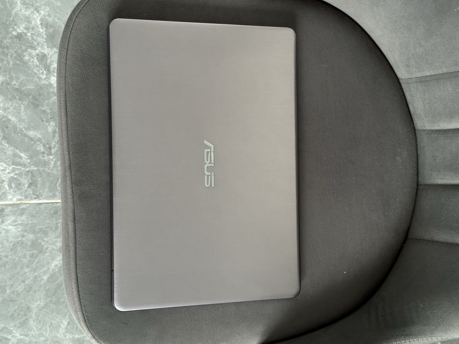 Ноутбук Asus core i5/8/512gb