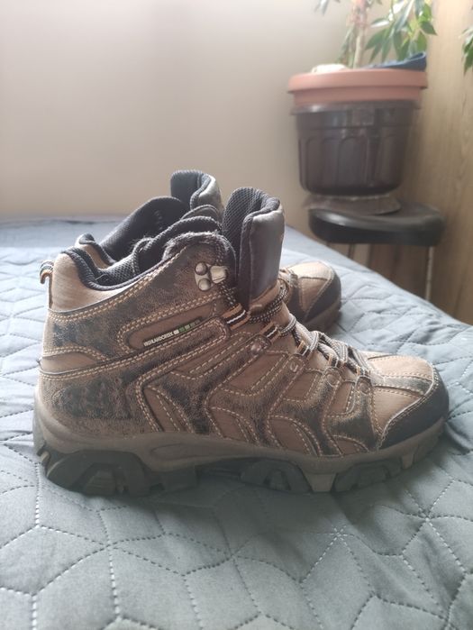 Туристически обувки