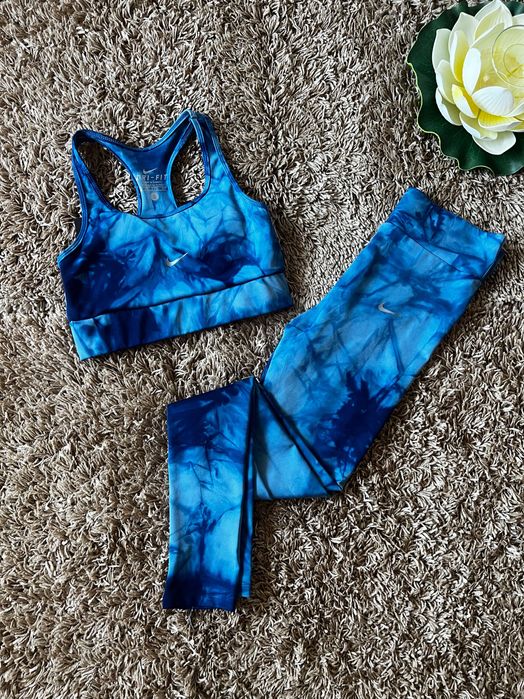 Дамски екипи Nike