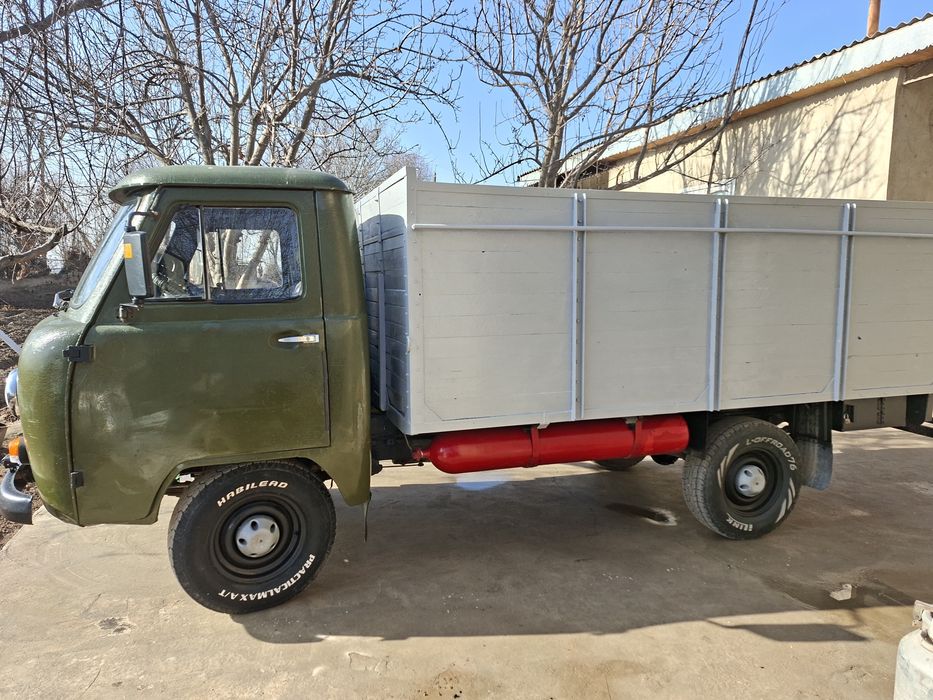 Уаз юк машинаси сотилади