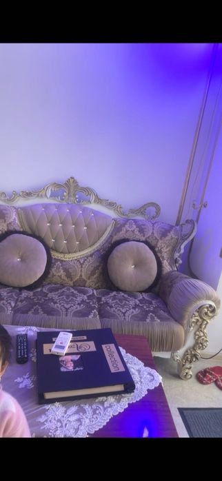 Divan sotiladi mebel