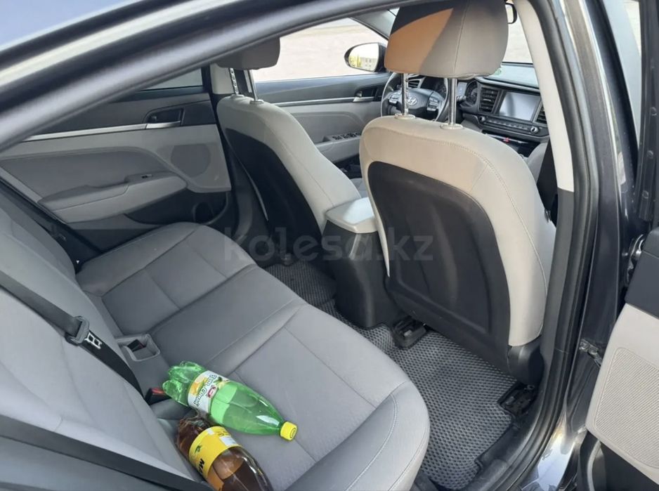 Hyundai Elantra 2019 года