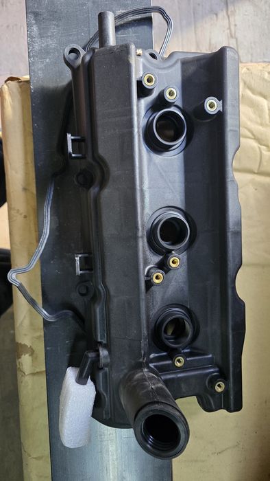 Клапанная крышка VQ35