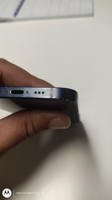 Moto razr 40, 5G, IPhone 12,
