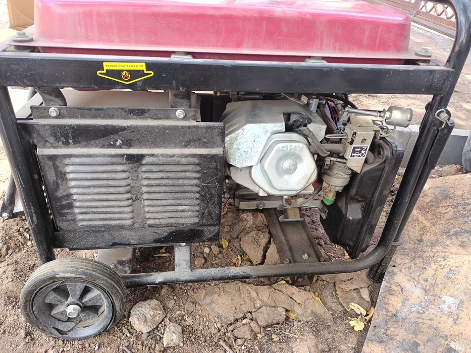 Продам бензиновый электрогенератор "Honda WQF6.0-E", на 6кВт.