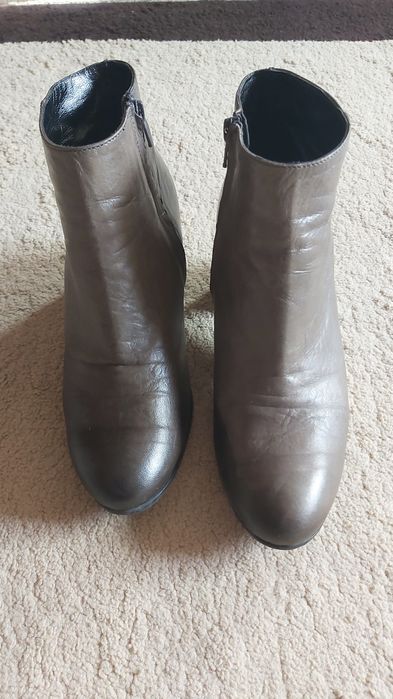 Vand cizmulițe de piele Progetto