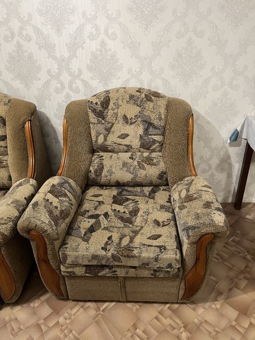 Продам диван-кровать, кресло-кровать.