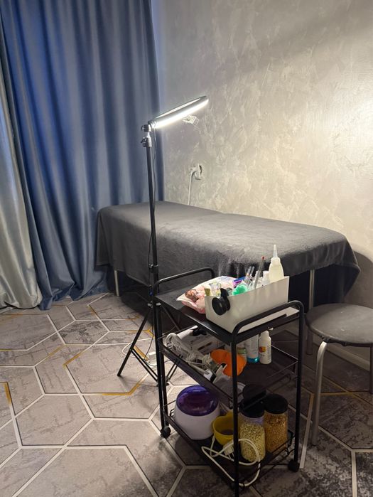 Продам кушетка и помощник мастера