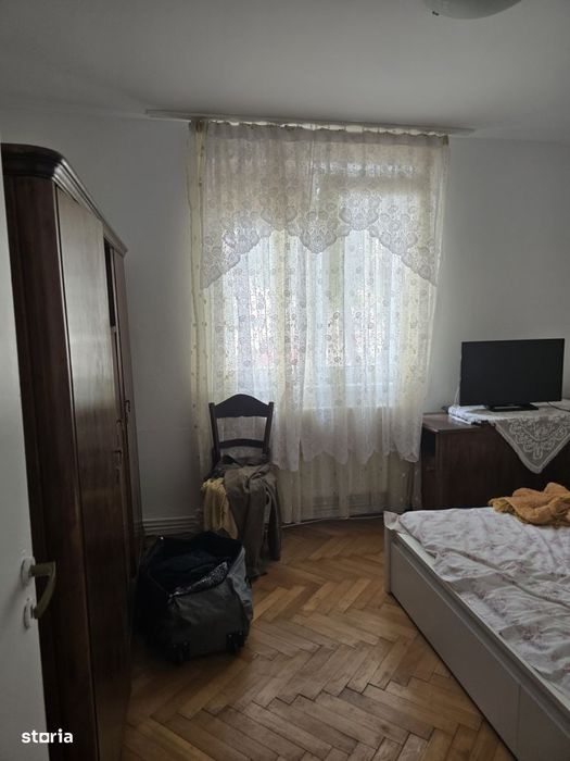 Apartament cu 2 camere de inchiriat – zona Școala nr. 3 - etaj 1