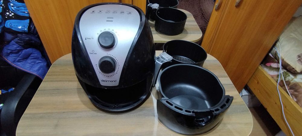 Friteuză AirFryer Delimano
