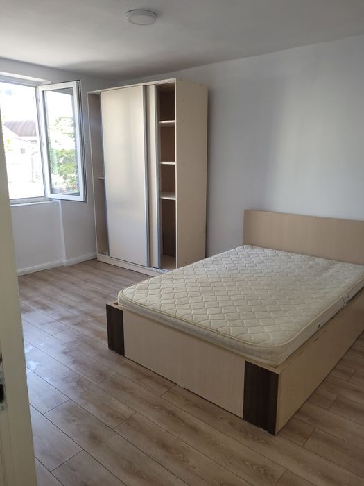Vand apartament decomandat 2 camere