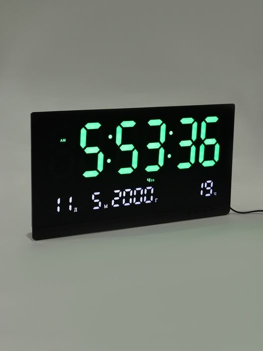 Часы электронные настенные 47.5×25.3 см, зелёные и красные цифры
