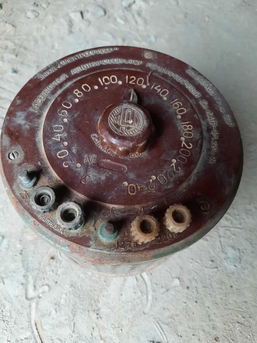 Автотрансформатор ЛАТР