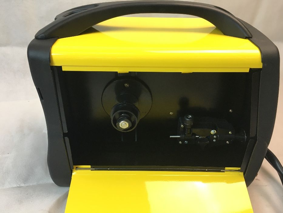 Професионално Телоподаващо МИГ 250А СО2. Електрожен