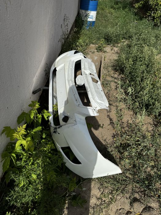 Продам бампер приора 2