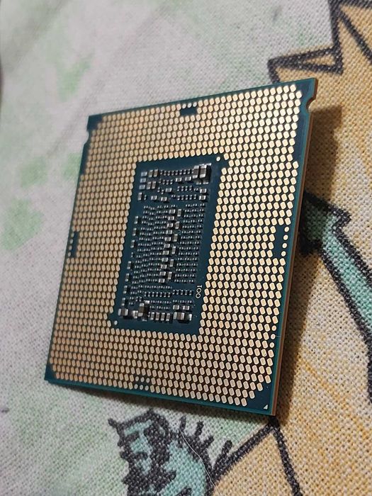 Intel Core i5 8600K, 6-ядрен, LGA 1151 - със забележка !