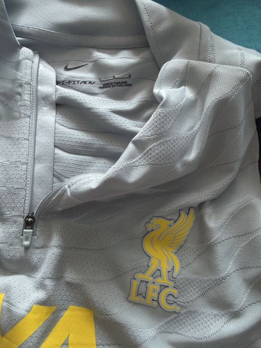 Liverpool NIKE тренировачни