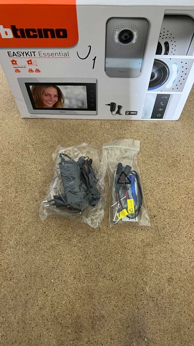 Videointerfon BTICINO Easykit Essential 7