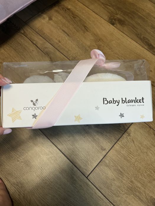 Одеяло с играчка CANGAROO
