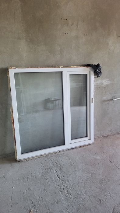 Продам окна с дверью