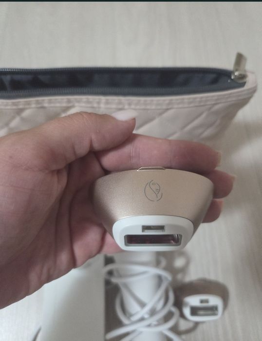Vând epilator Philips Lumea 9900 IPL