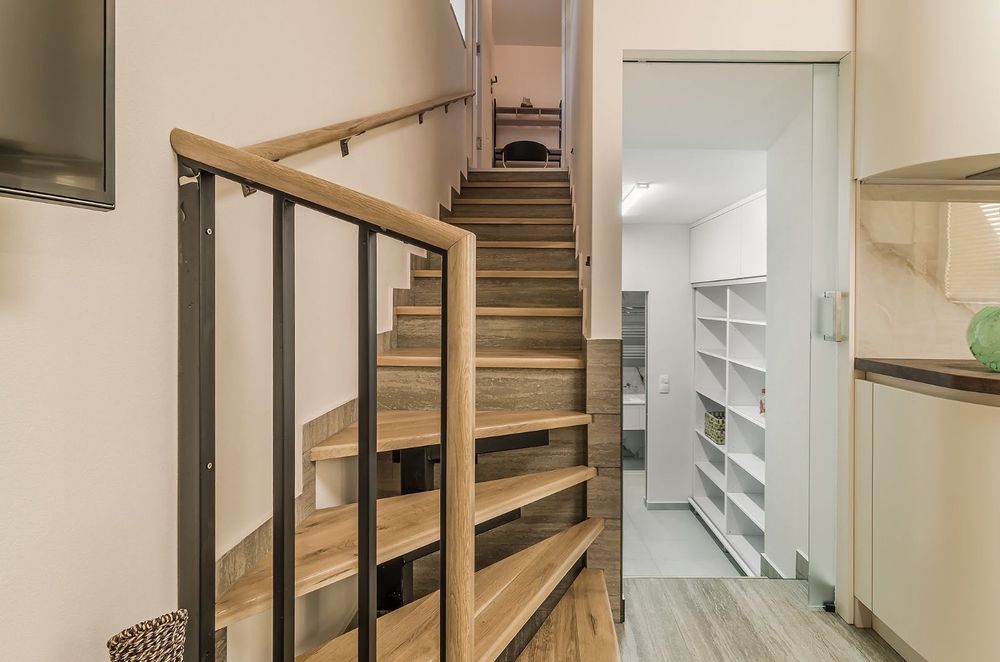 Дава се под наем Двустаен апартамент в Варна, Гръцка махала - 80 кв.м за 900 € - Снимка #10