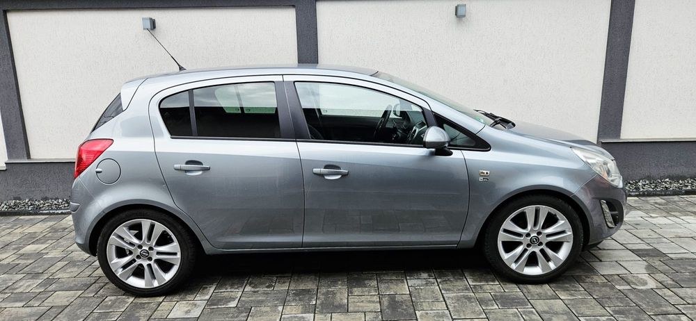 Opel Carsa D     1.4 Benzina  *Incalzire volan*