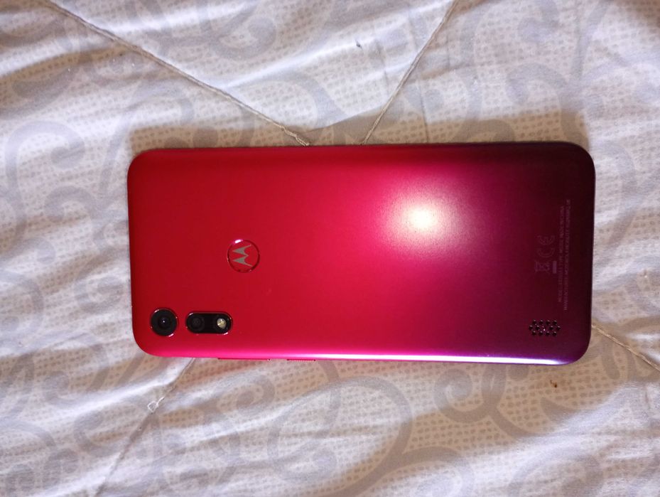 Telefon Motorola e 6s înca merge dar nu merge sonorul