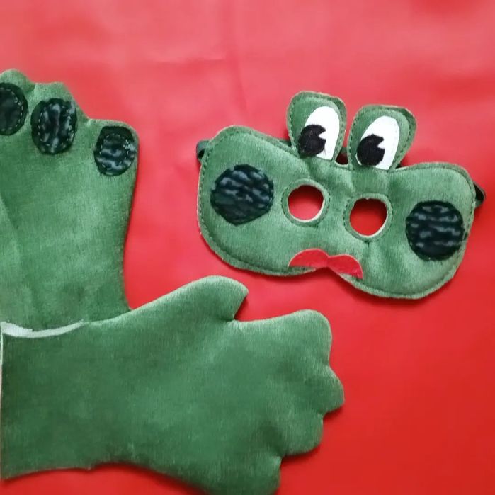 Маски для детей и взрослых. Кожзам, велюр.